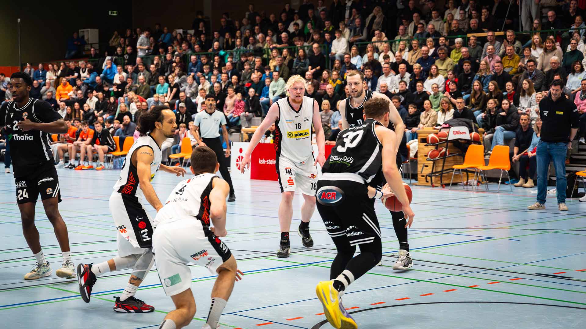 Playoff-Atmosphäre auf den Rängen – Mehr als 800 Fans trotz 80:83-Niederlage begeistert