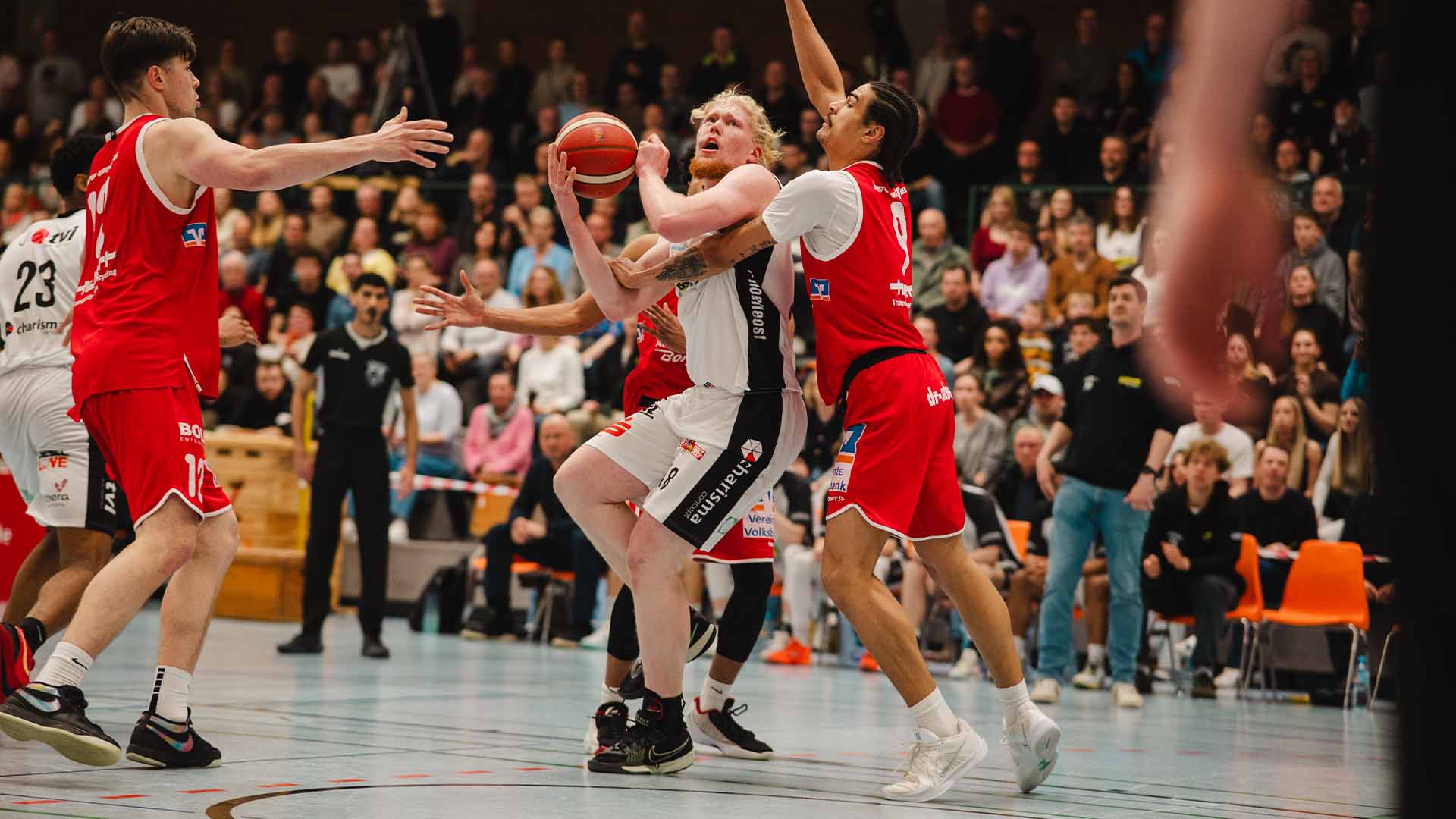 Ein Abend zum Vergessen – 65:80-Pleite in Spiel eins